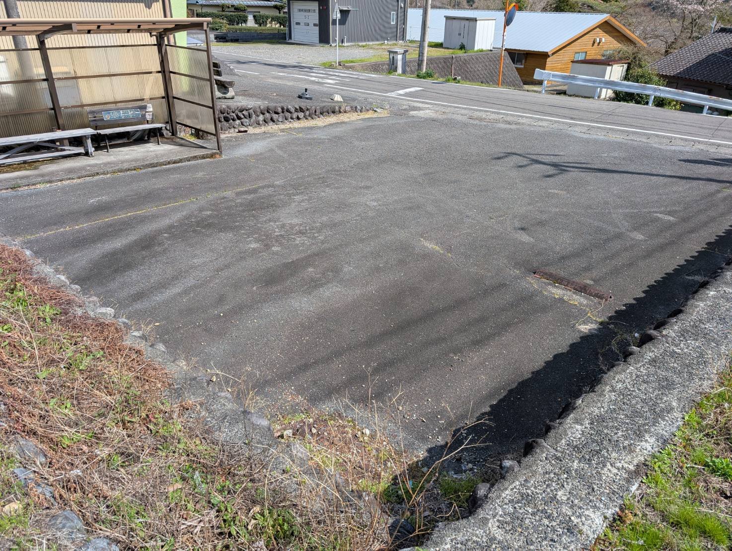 恋がね茶屋 横の駐車場