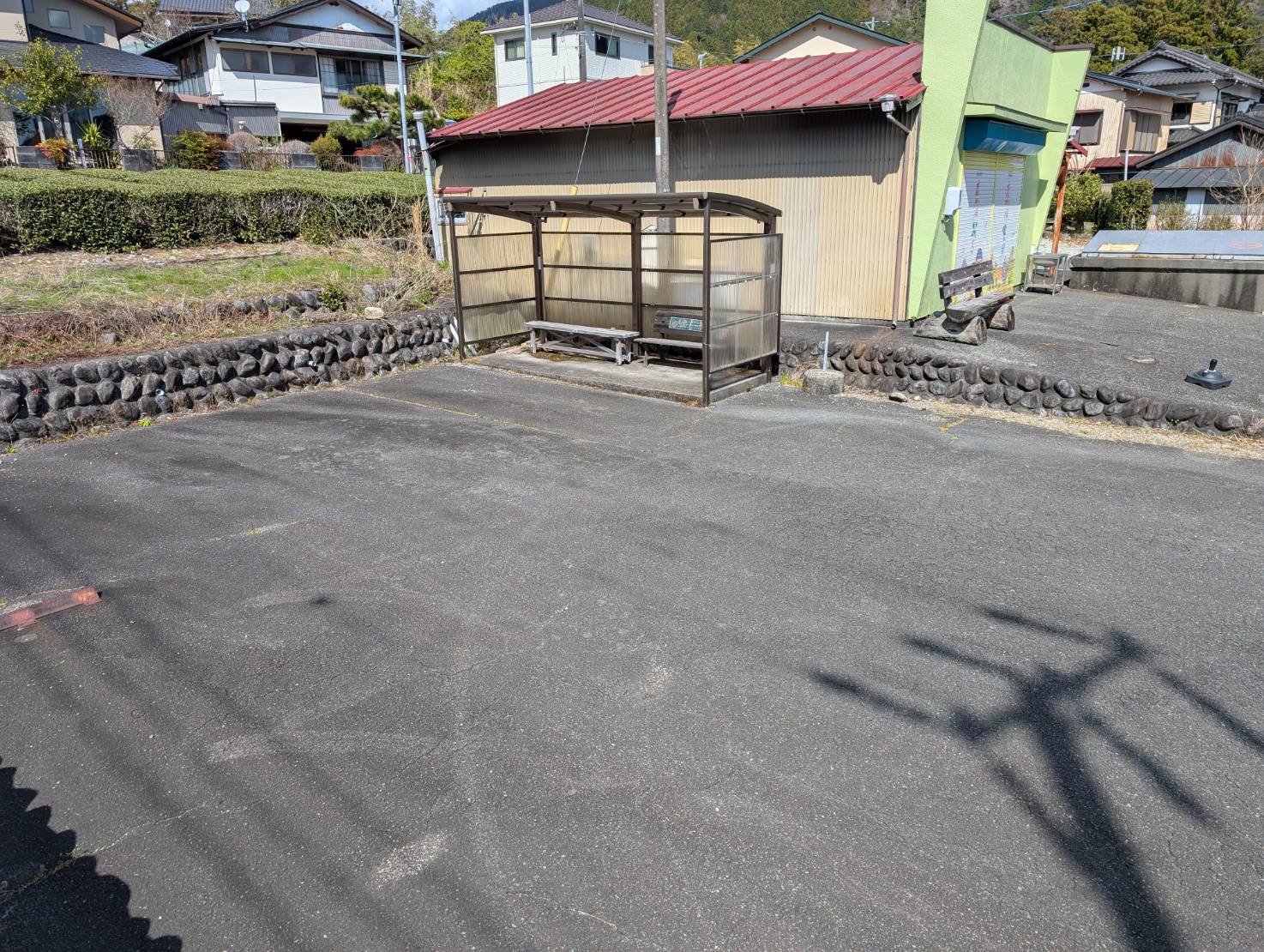 恋がね茶屋 横の駐車場